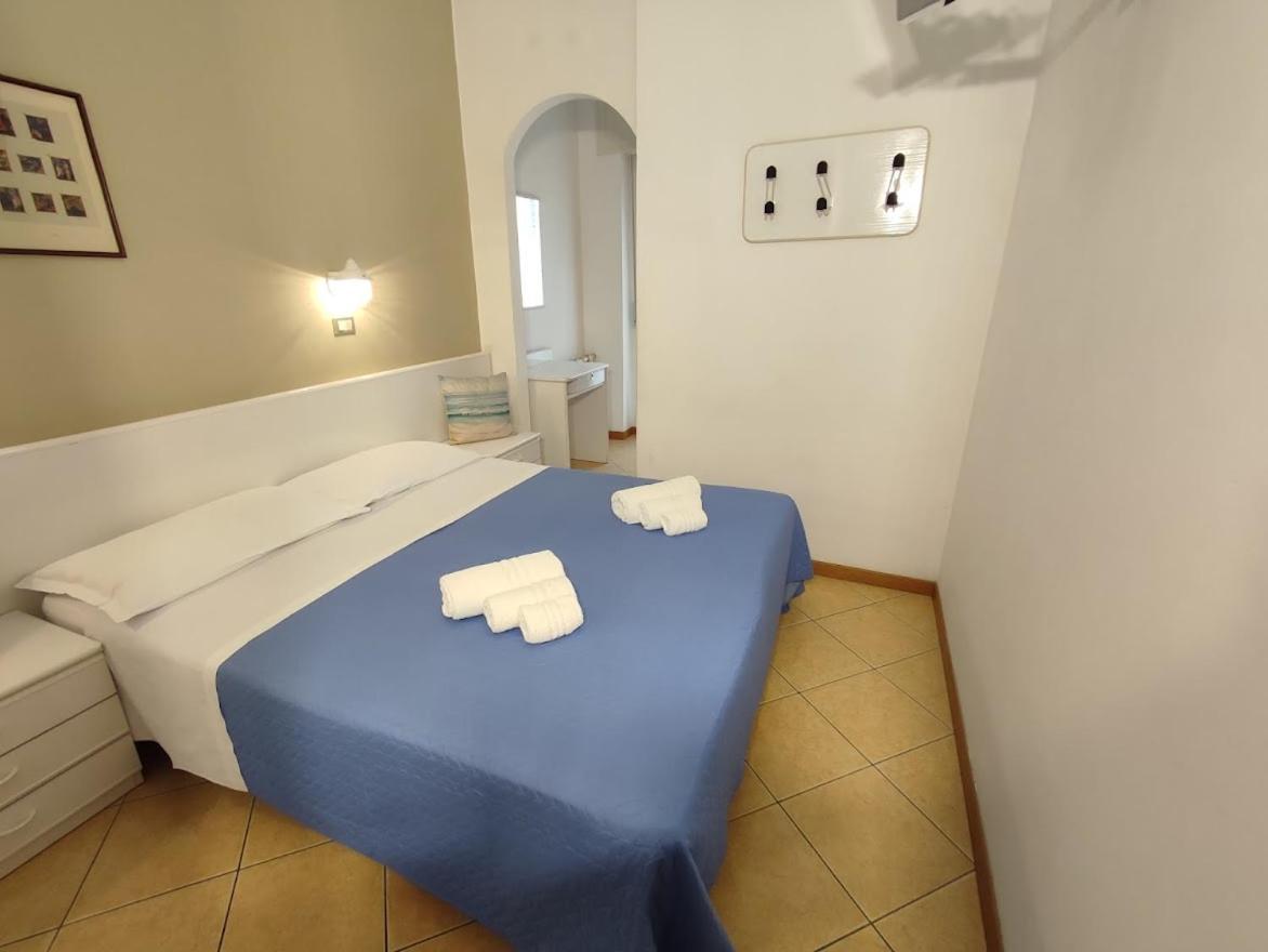 Hotel Athena B&B Gabicce Mare Bagian luar foto