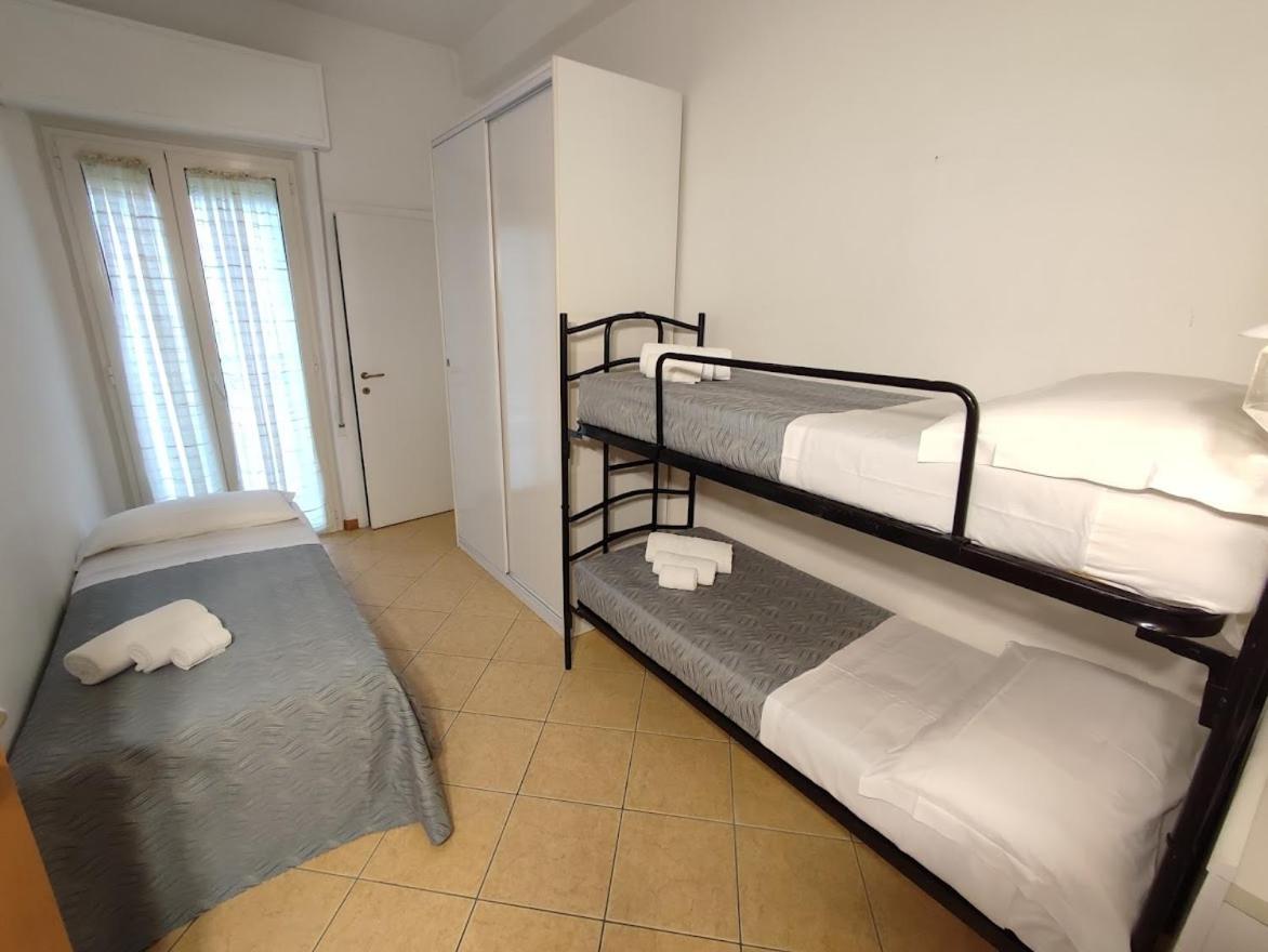 Hotel Athena B&B Gabicce Mare Bagian luar foto