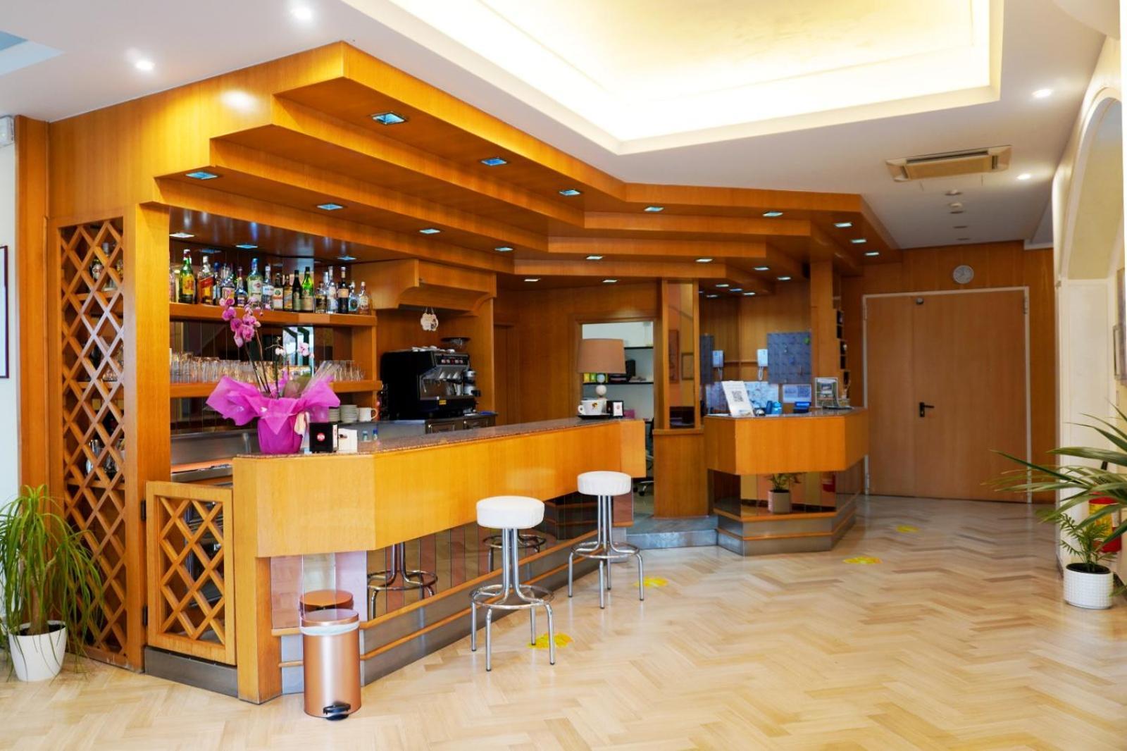 Hotel Athena B&B Gabicce Mare Bagian luar foto